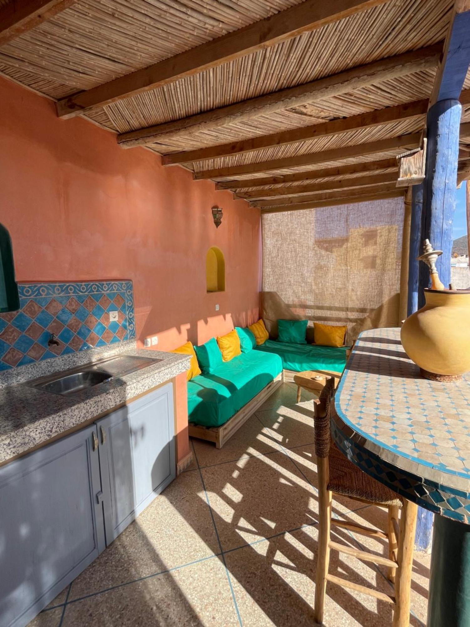 The Rainbow House Apartment Мирлефт Екстериор снимка