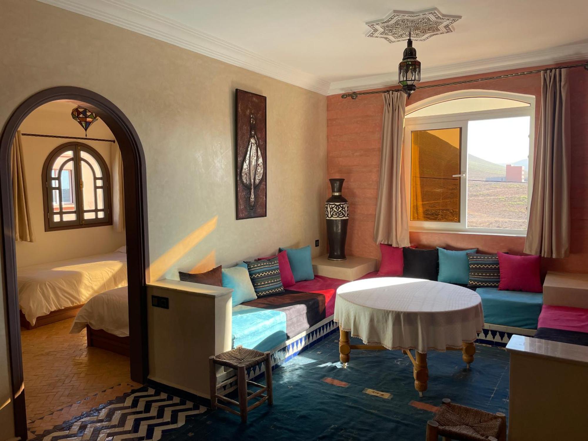 The Rainbow House Apartment Мирлефт Екстериор снимка