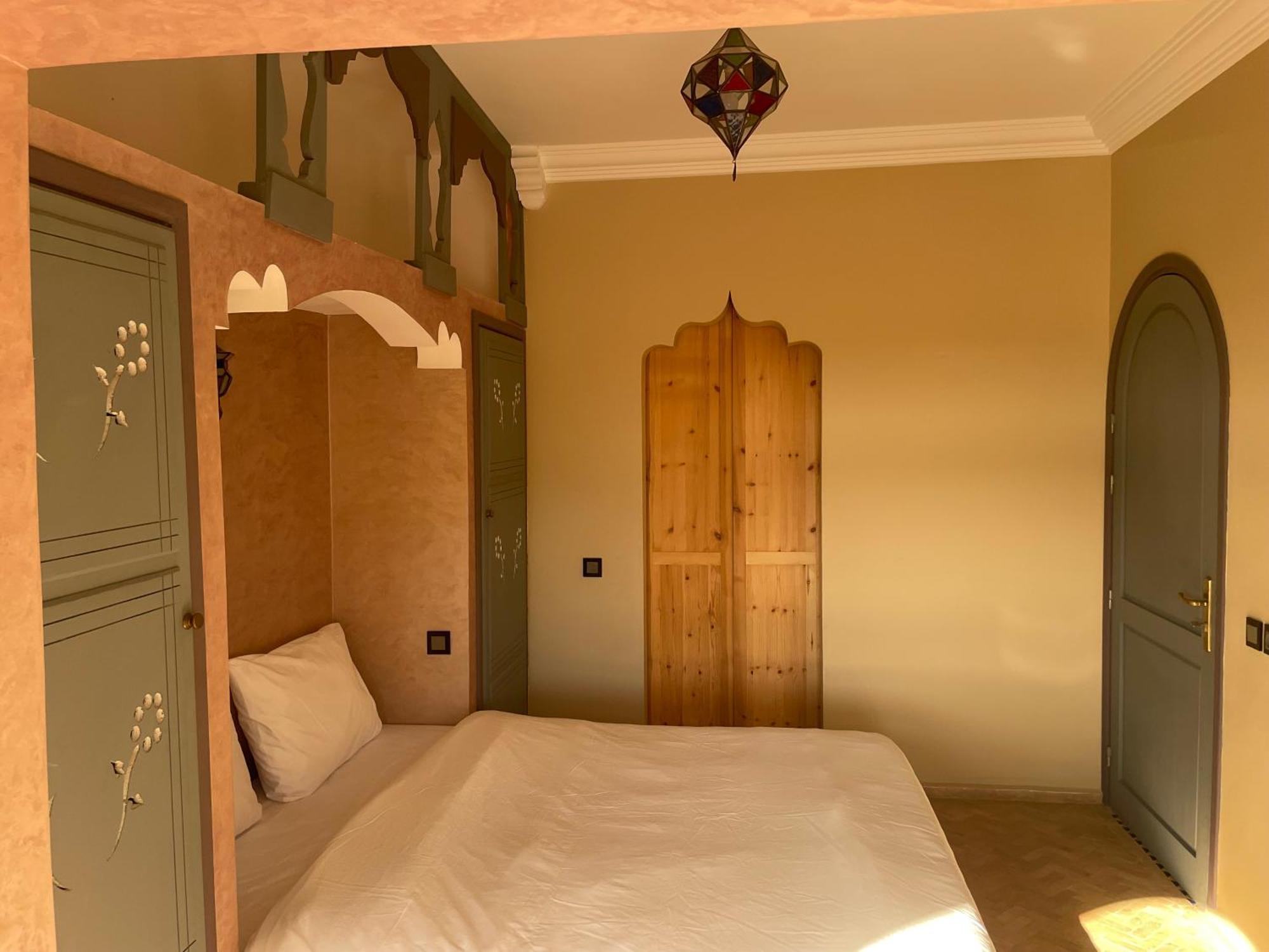 The Rainbow House Apartment Мирлефт Екстериор снимка